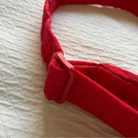 BAGGU mini nylon shoulder bag in candy apple red - Picture 3 of 5